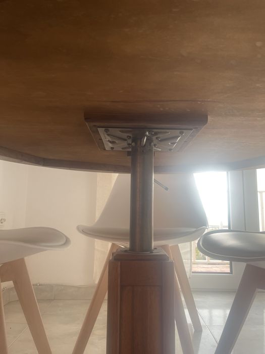 Conjunto mesa e 4 cadeiras