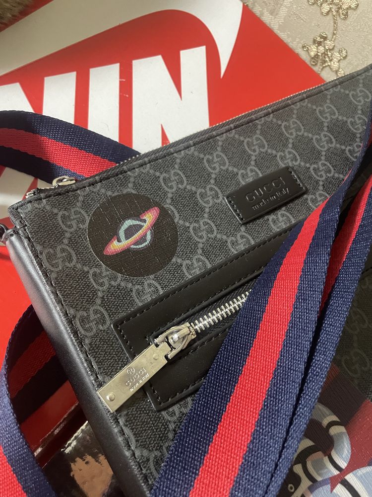 Сумка Gucci gg Supreme мэссенджер