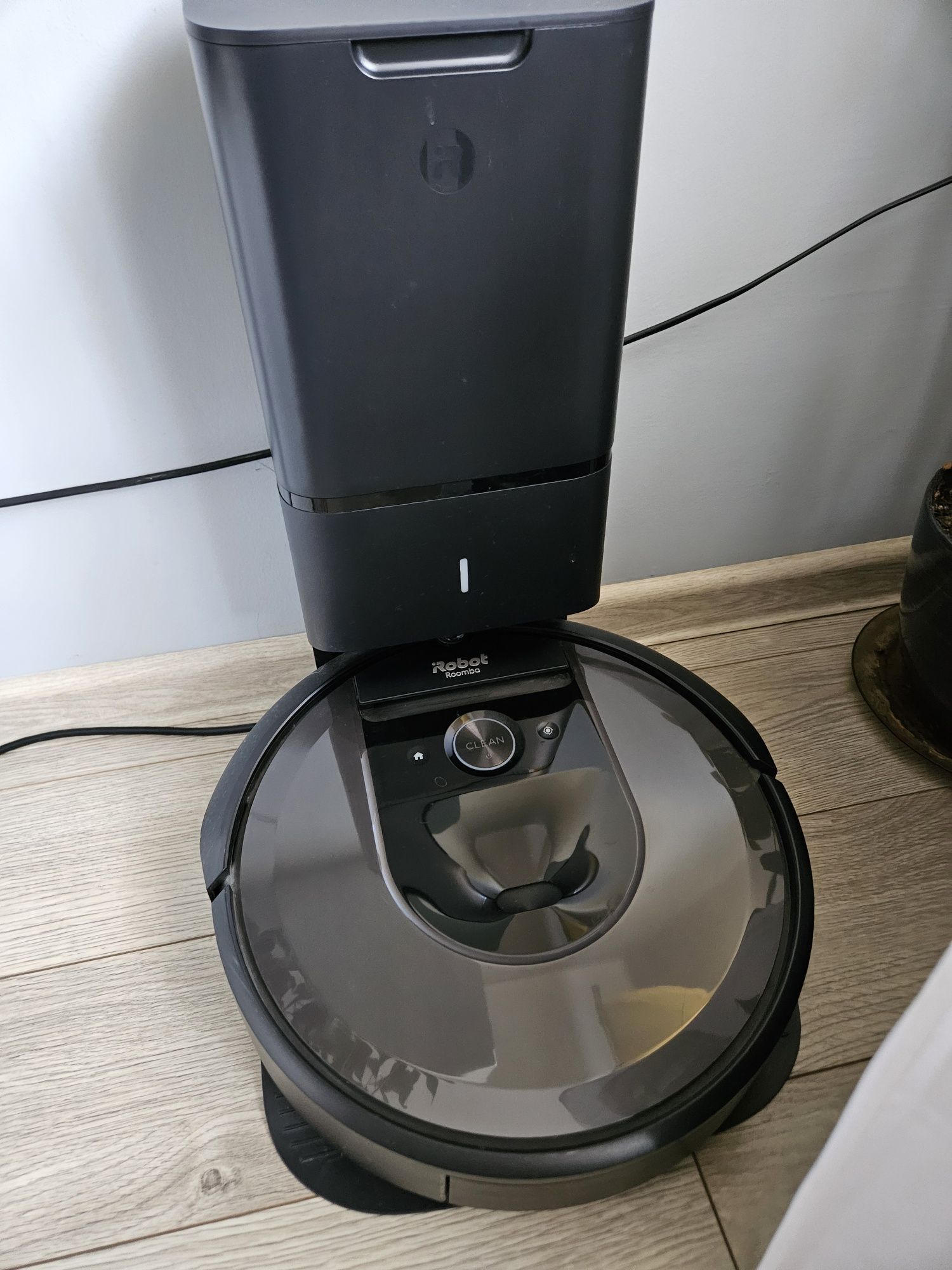 IRobot Roomba i7+