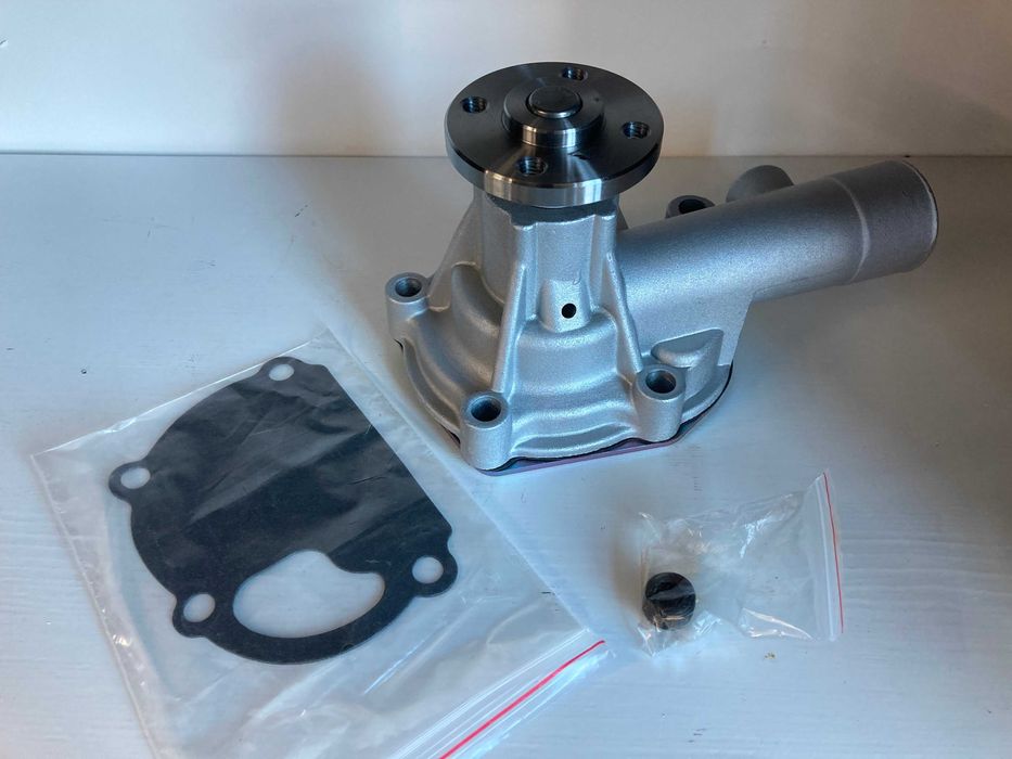 Pompa wody do ciągników LS Tractor L4AL