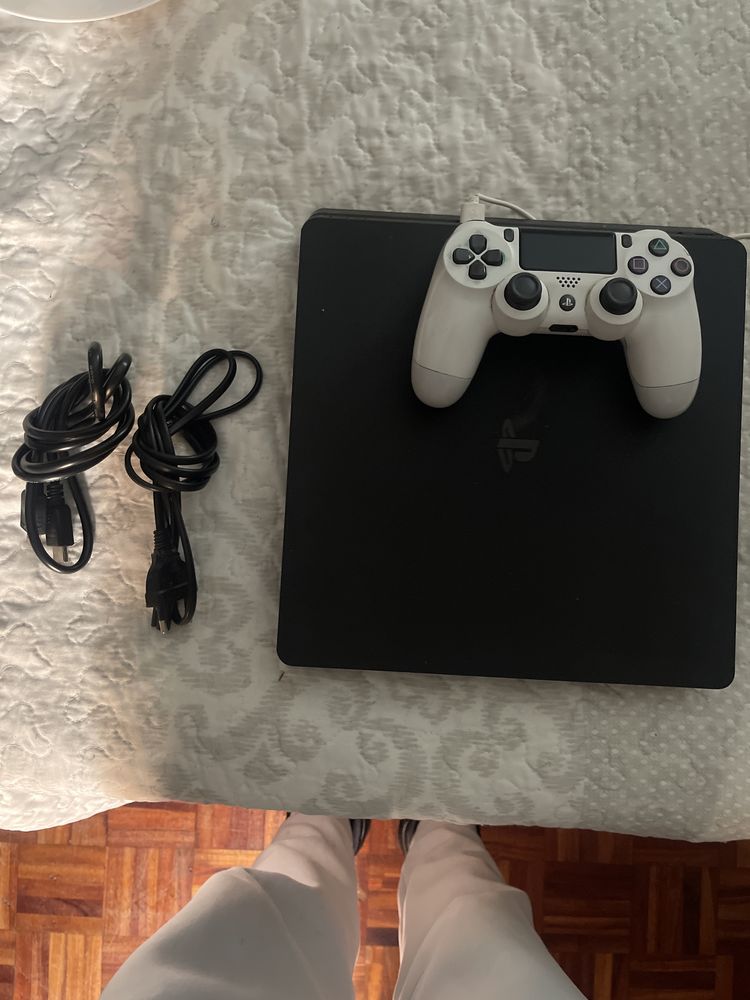 PS4 nova pronta para uso