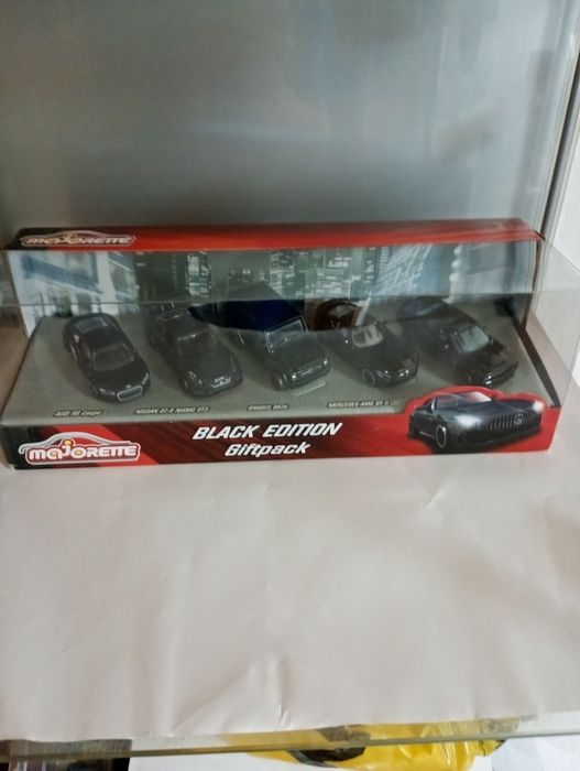 Majorette Black Edition