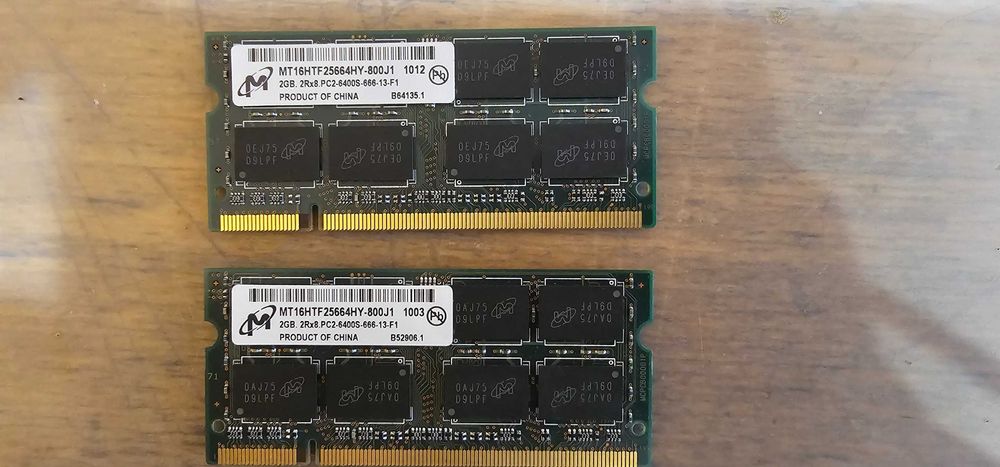 Оперативна пам'ять для ноутбука 2Gb DDR2 800 MHz Micron
