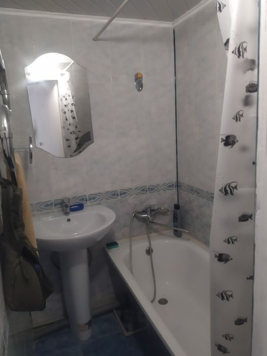 Продам 1 КВ в р-не Крытого рынка (срочно)