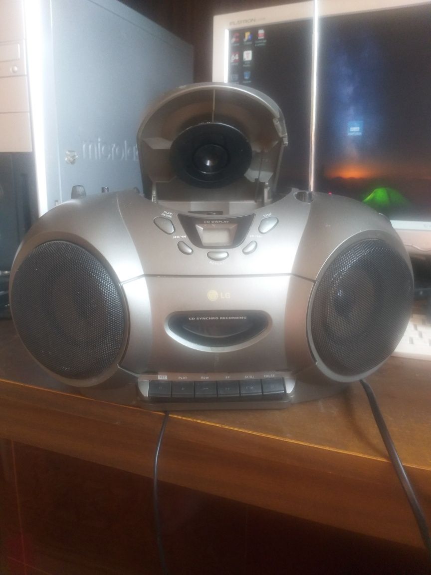 Магнитола LG CD-323AX