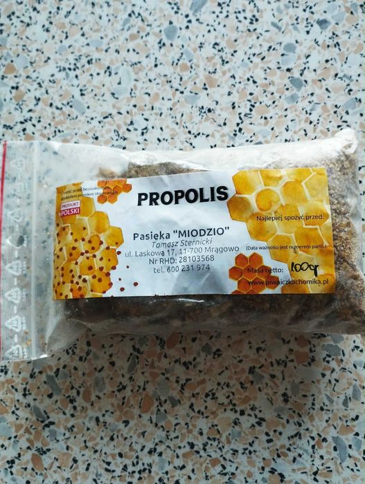 Sprzedam propolis suchy 100 g.