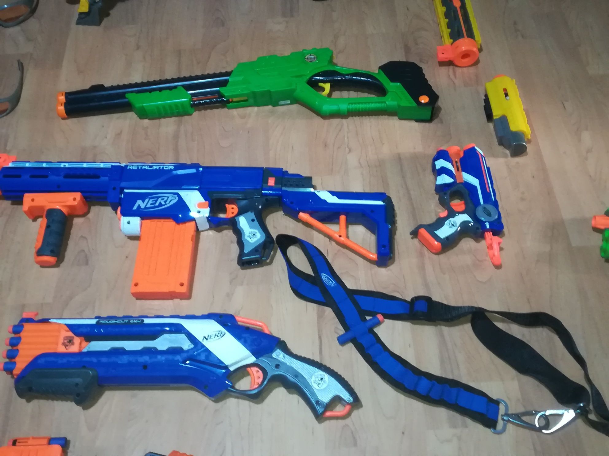 Vendo armas de brincar Nerf