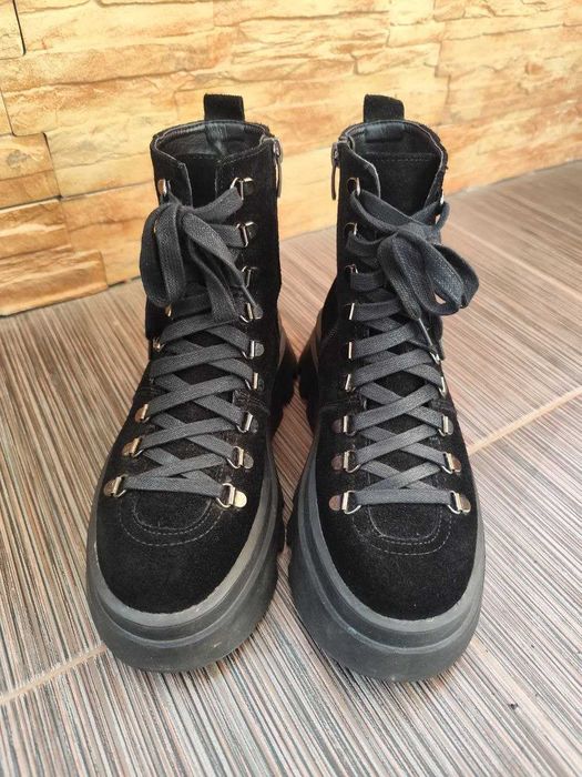 Зимові замшеві ботинки Kento