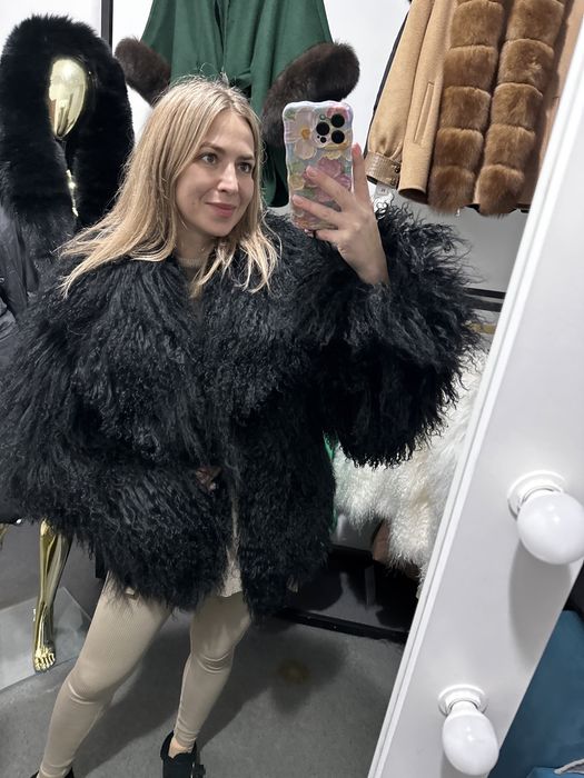 Трендова шубка з натуральної лами , шуба лама