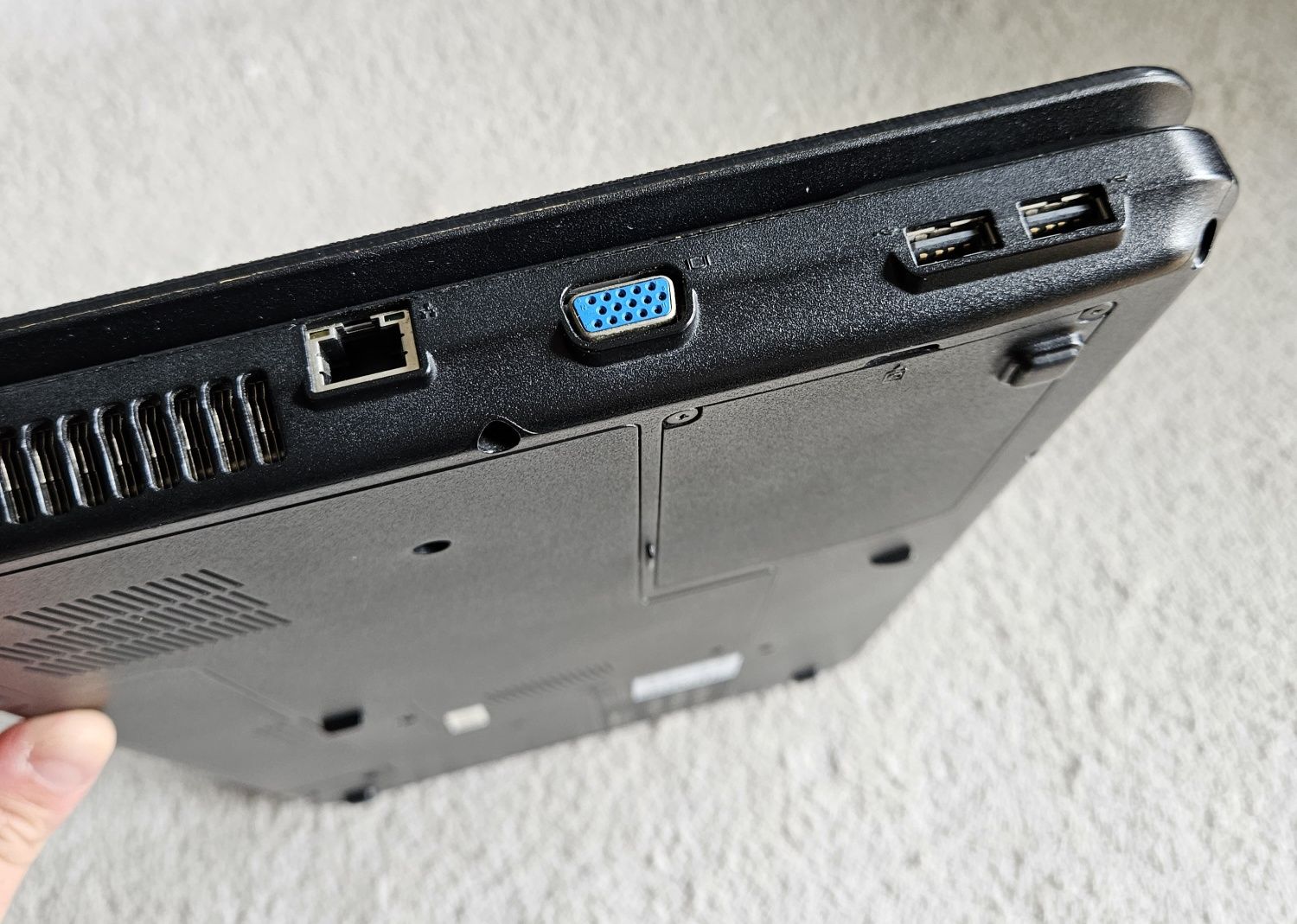 Laptop LENOVO G550 - Intel T3500, HDD-500GB, RAM-2GB - zestaw