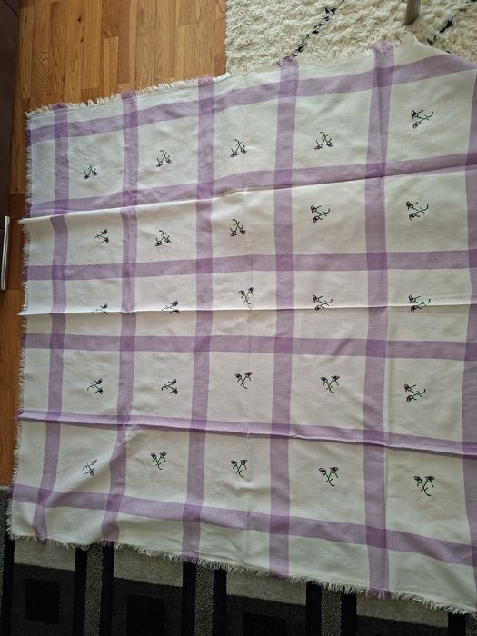 Toalha bordada + 6 guardanapos