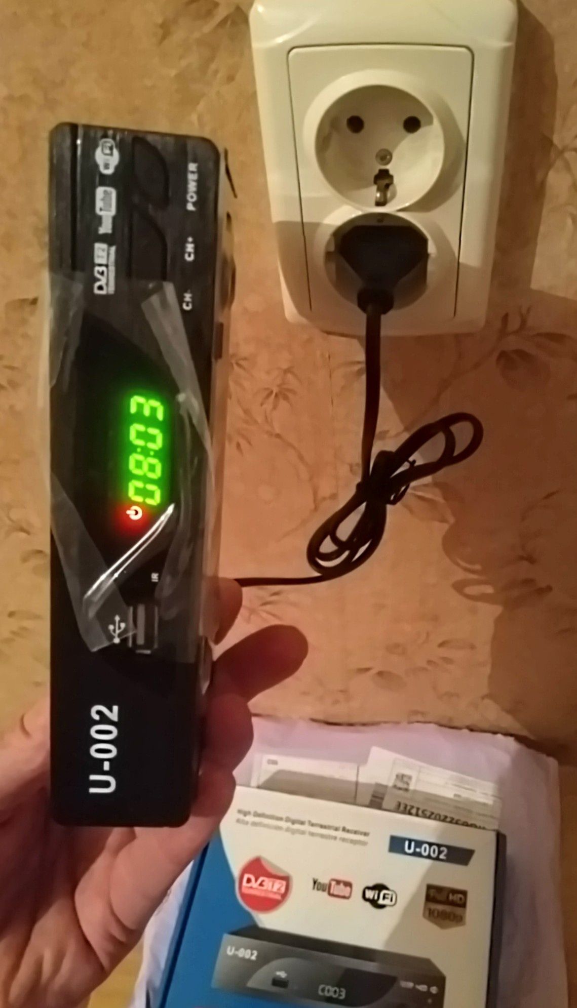 Цифровой тюнер U-002 DVB TB2 HD 1080 Wi-fi антенна IP TV YouTube