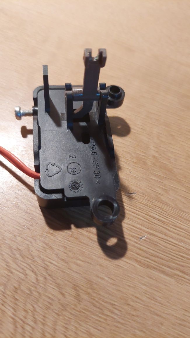Mikrowyłącznik do piecyka gazowego VAILLANT  atmo MAG mini PL 11