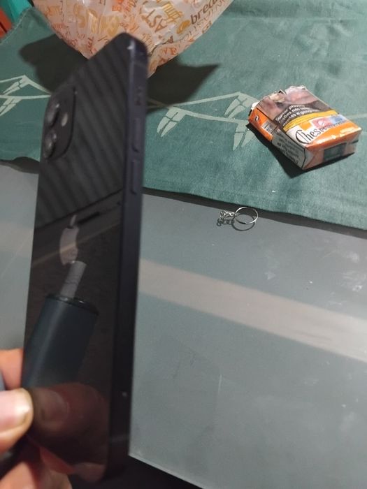 Vendo iphone 12 em bom estado
