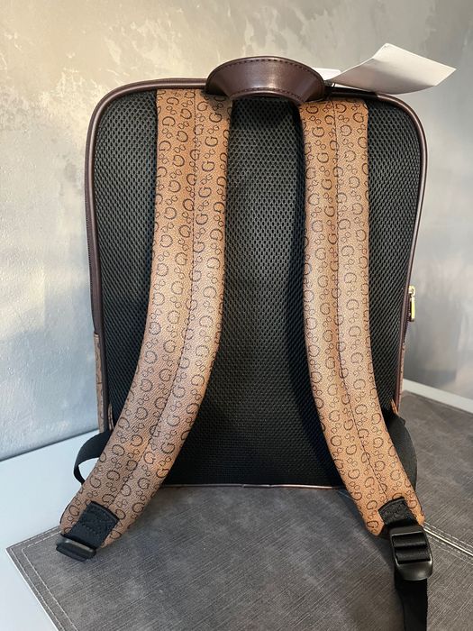 Plecak Guess premium duży rozmiar na laptopa tablet