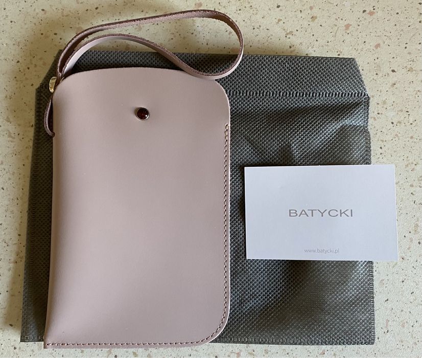 Oryginalne skórzane etui do telefonu Batycki pudrowy róż