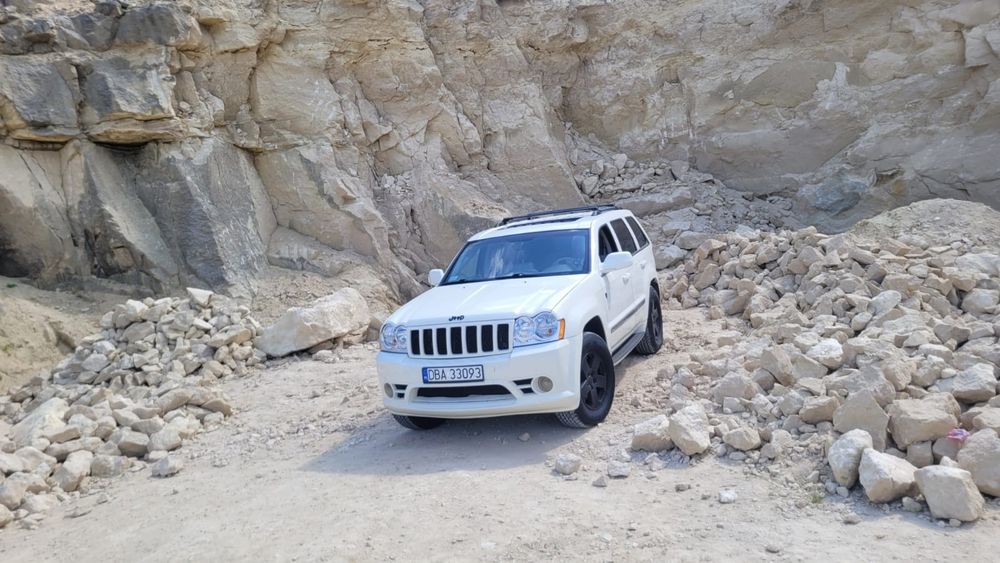 Jeep Grand Cherokee 5,7