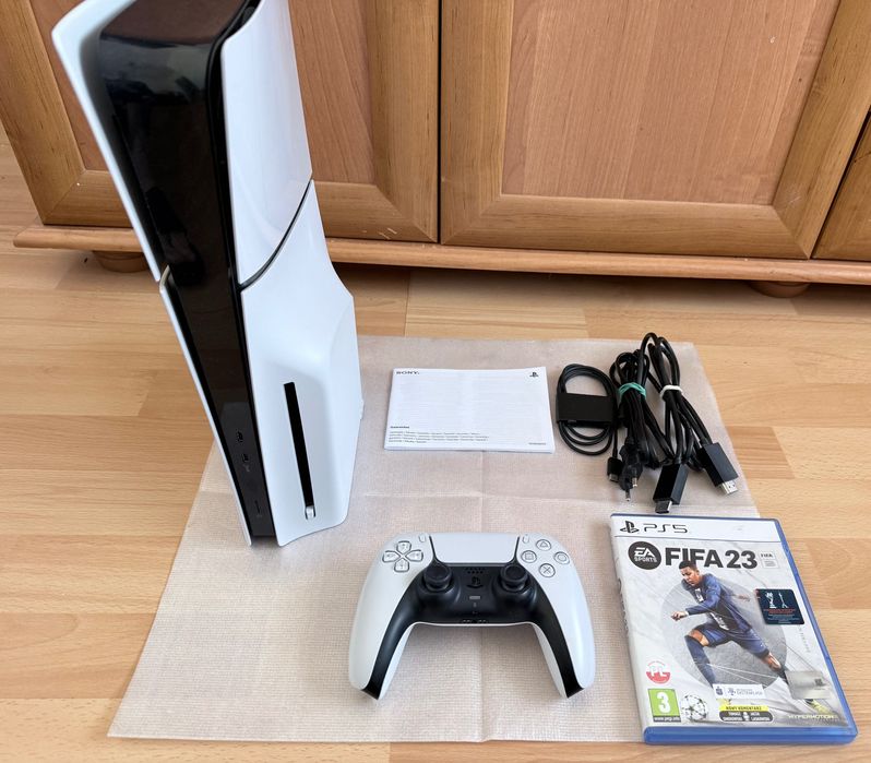 PS5 Slim 1TB SSD z Napędem +Fifa 23 +Pad Zadbana