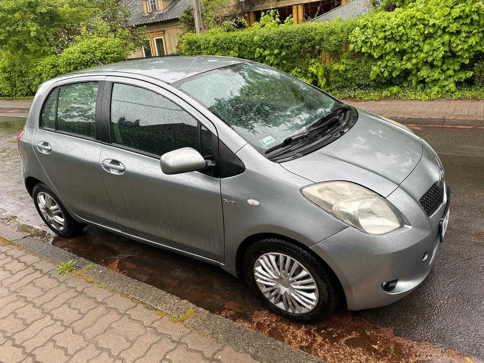 Toyota yaris 2008