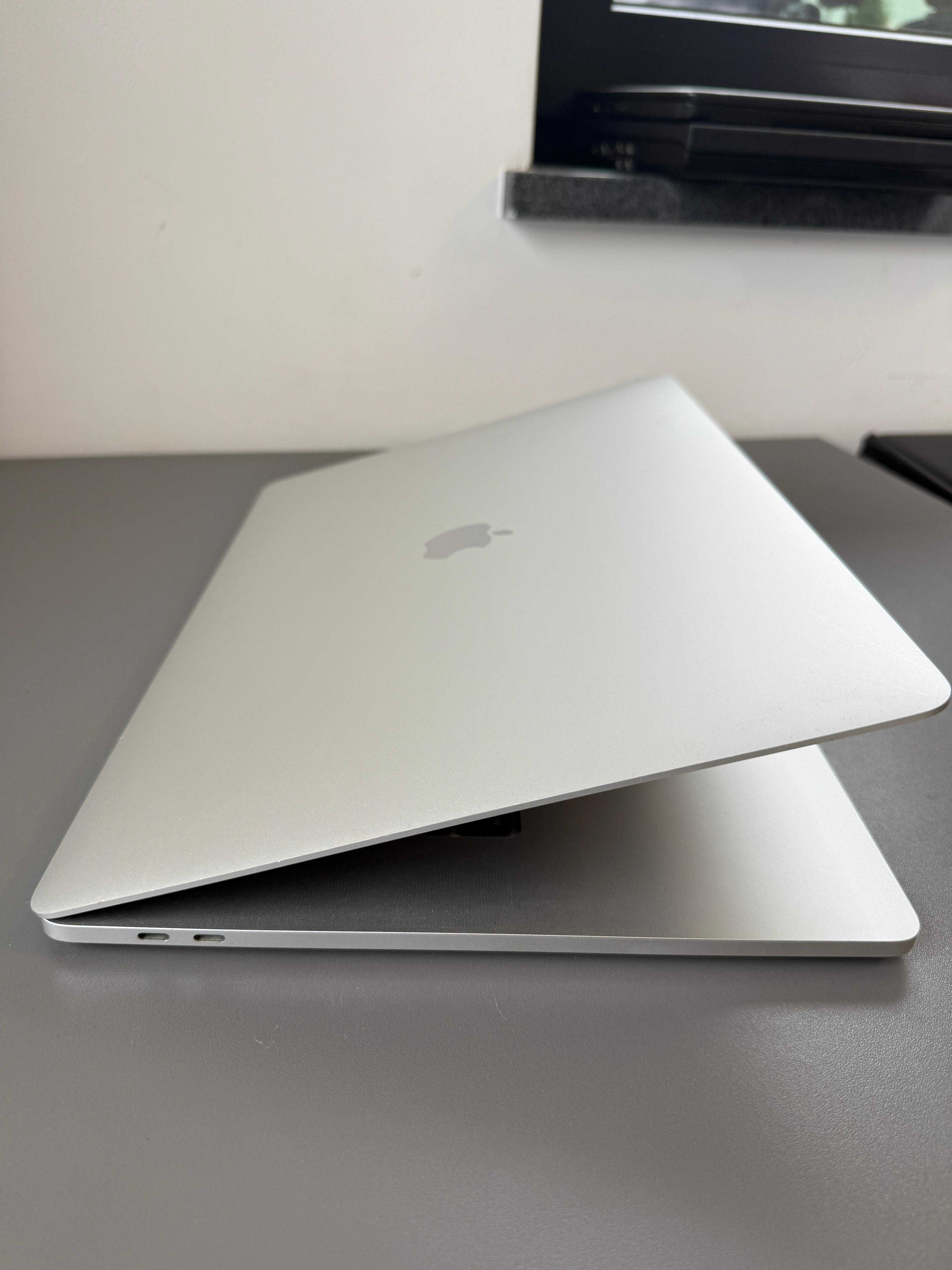 MACBOOK PRO a2141| i9 | 32GB | 512GB SSD | 2K 16" | TOUCHBAR| VAT