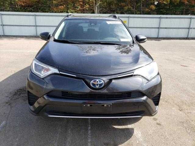 Toyota RAV4 HV LE 2018