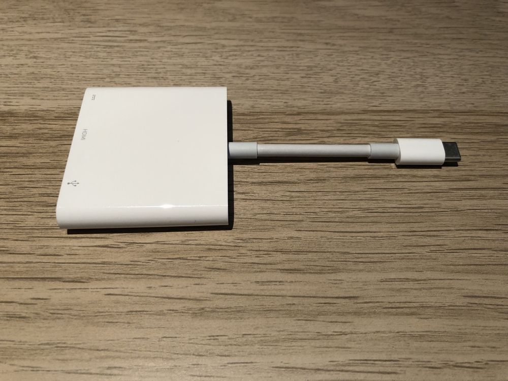 Adaptador USB-C Apple - MUF82ZM/A