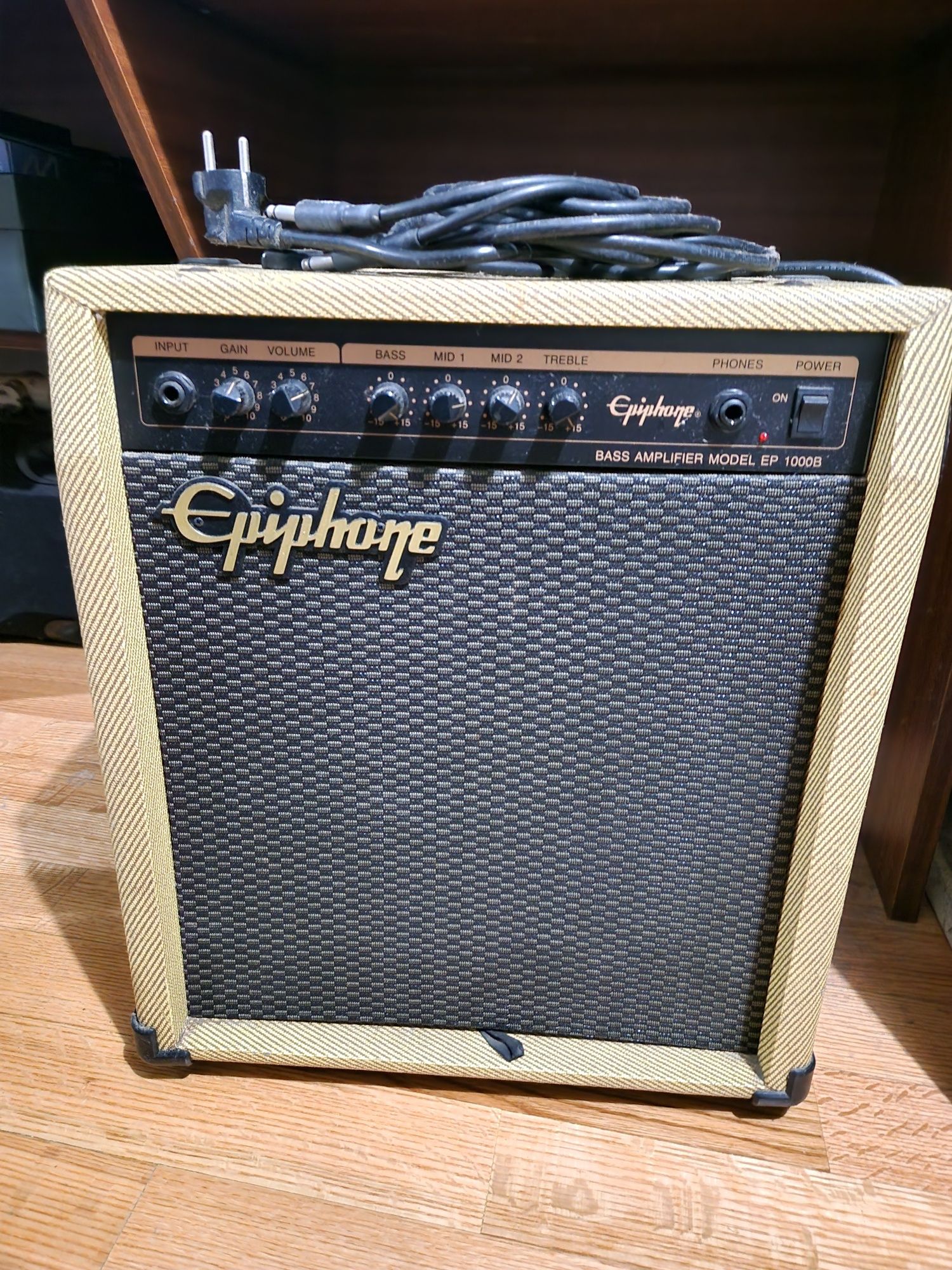 Amplificador Epiphone EP 1000B (baixo)