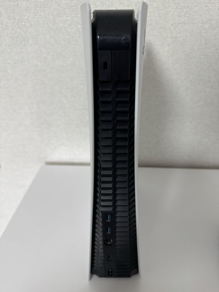 Ігрова приставка Sony PlayStation 5 Digital Edition