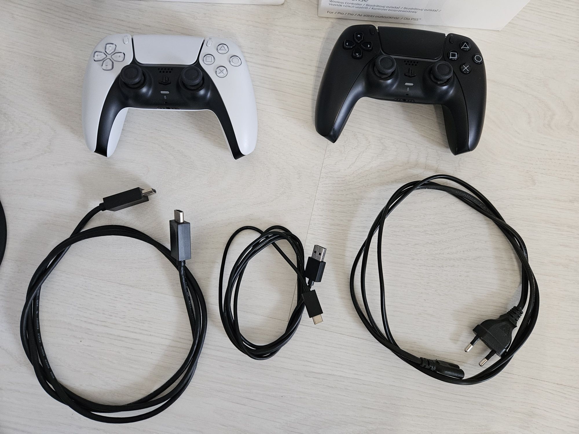 PlayStation 5 PS5 z napędem + dodatkowy pad