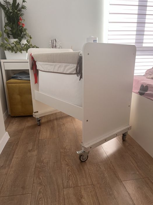 Колиска , дитяче ліжечко