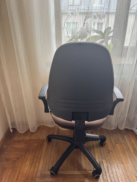 Крісло робоче