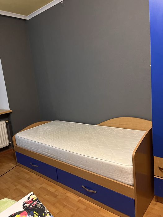 2 ліжка з матрацами