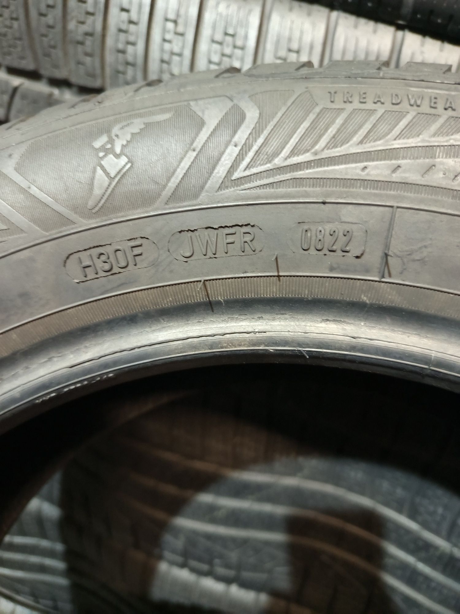 205/55R16 GoodYear Vector 4seasons