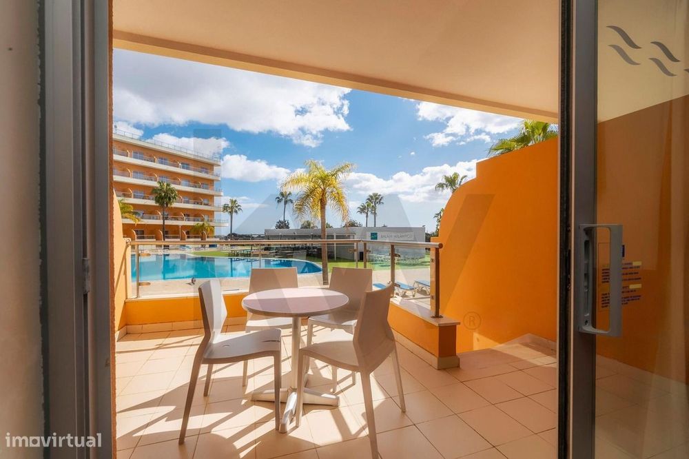 Apartamento T1 com Piscina