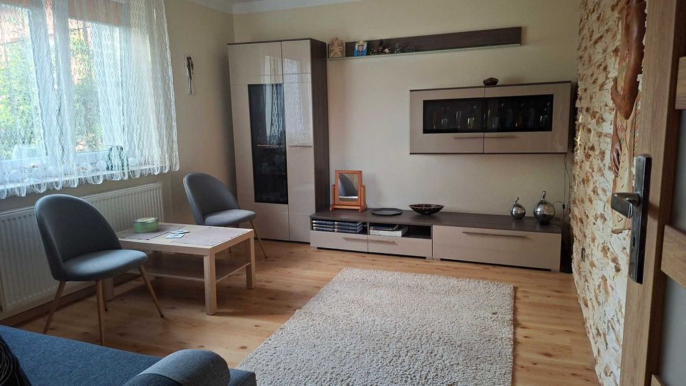 Mieszkanie trzypokojowe w domu wolnostojacym