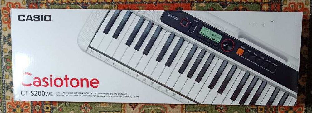 Синтезатор Casio Casiotone CT-S200we