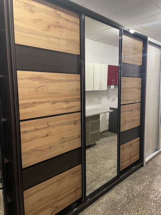 Нова шафа купе в наявності