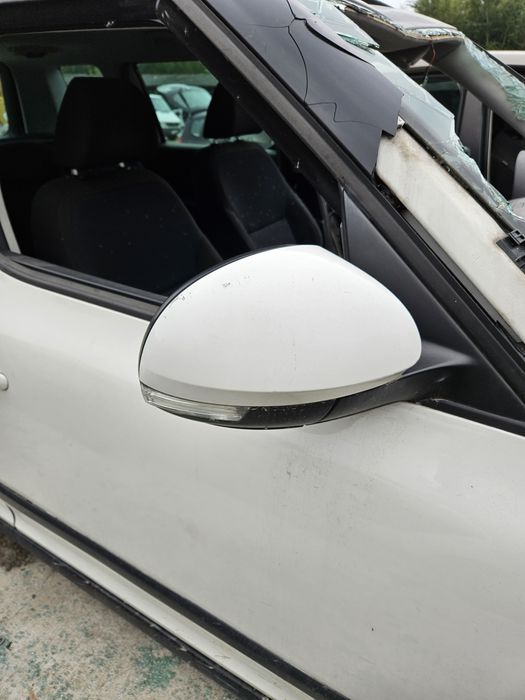 Skoda Yeti lusterko prawe