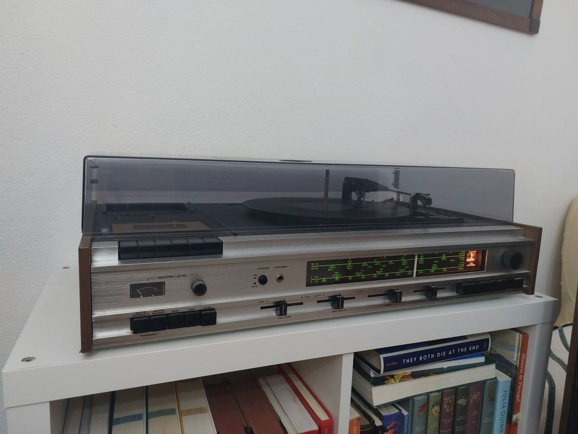 Vendo Gira-Discos Waltham a Funcionar