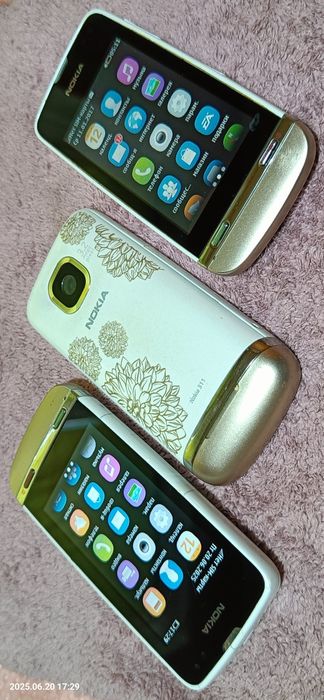 Nokia Asha 311 ,(2012р.в.), лот з 3 ґаджетів.