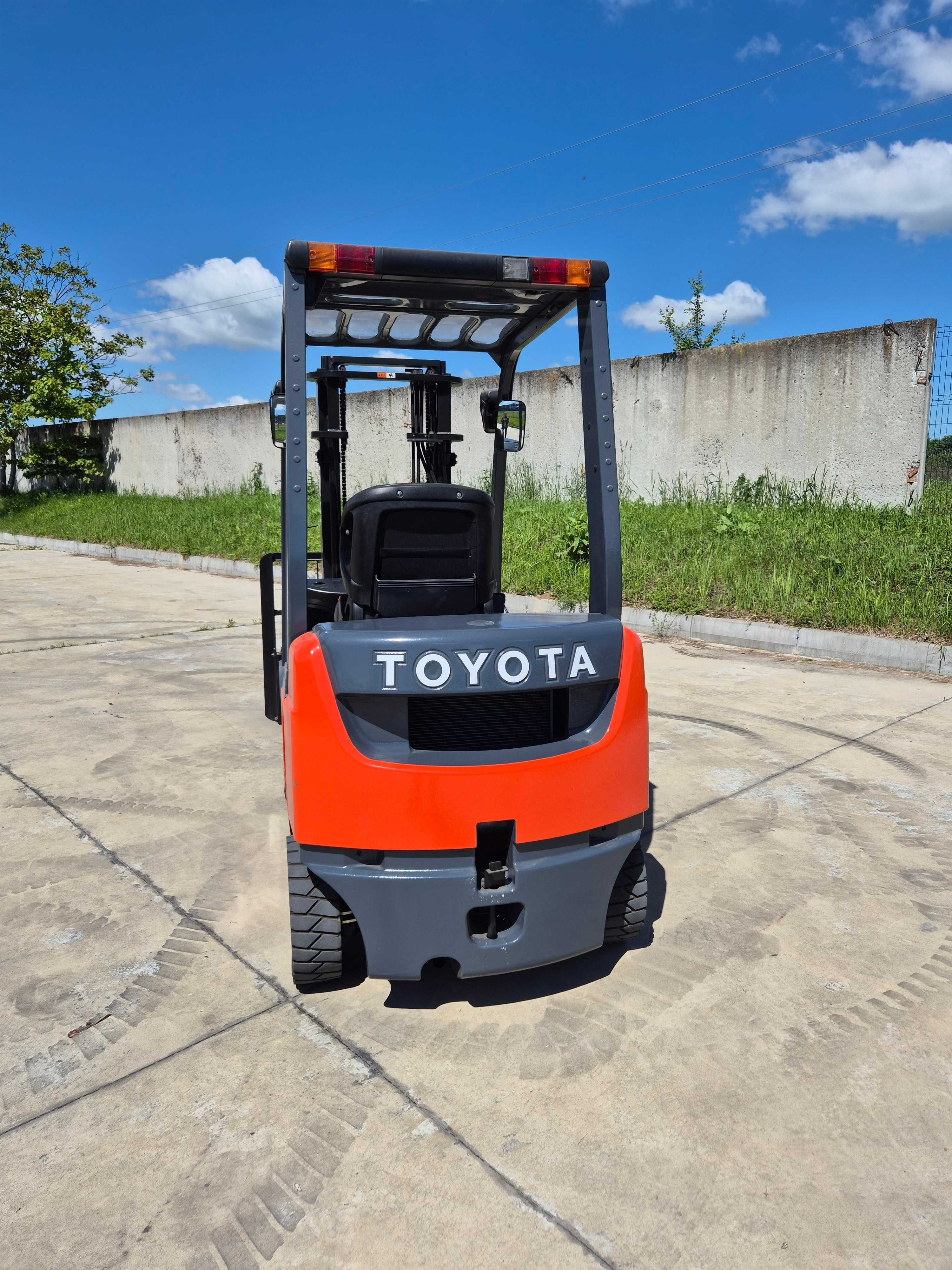 Дизельний навантажувач Toyota 1.5тон 2016р