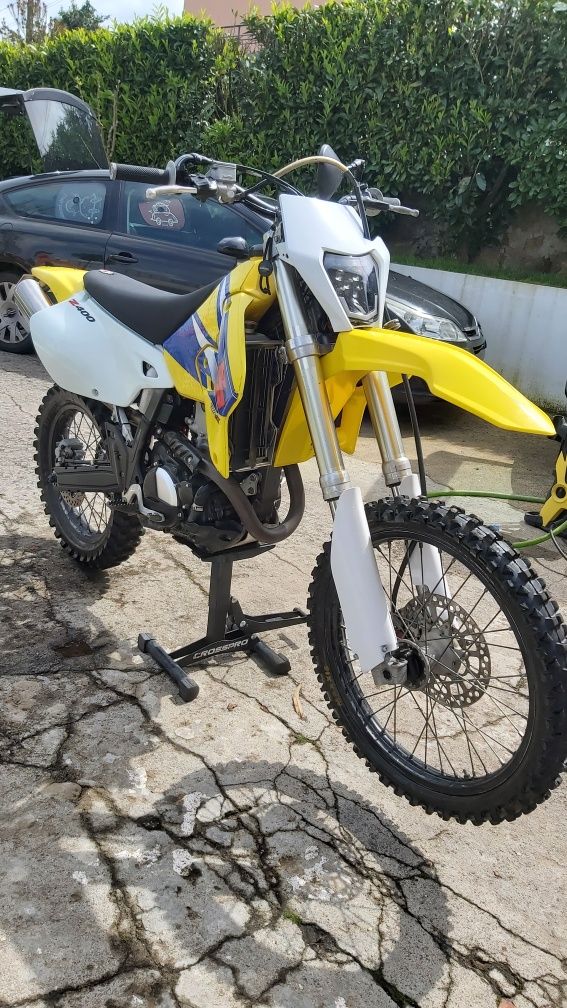 Drz400E Suzuki--