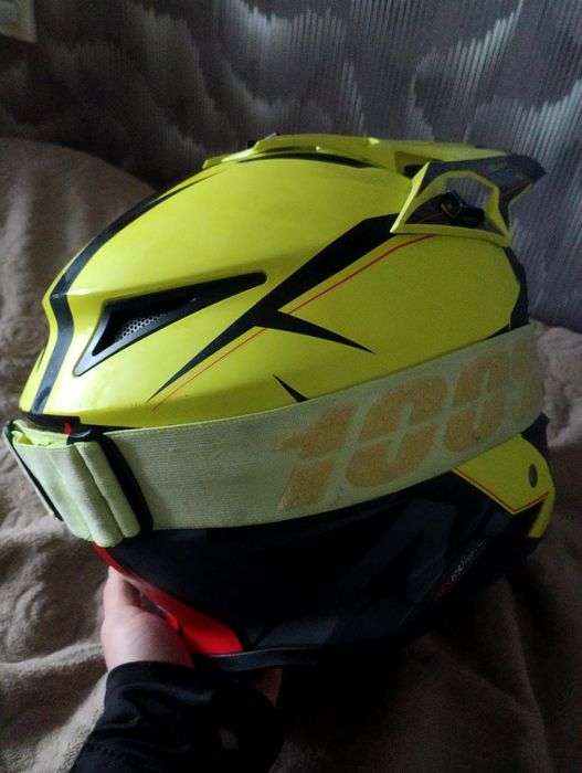 Продам шлем  терміново