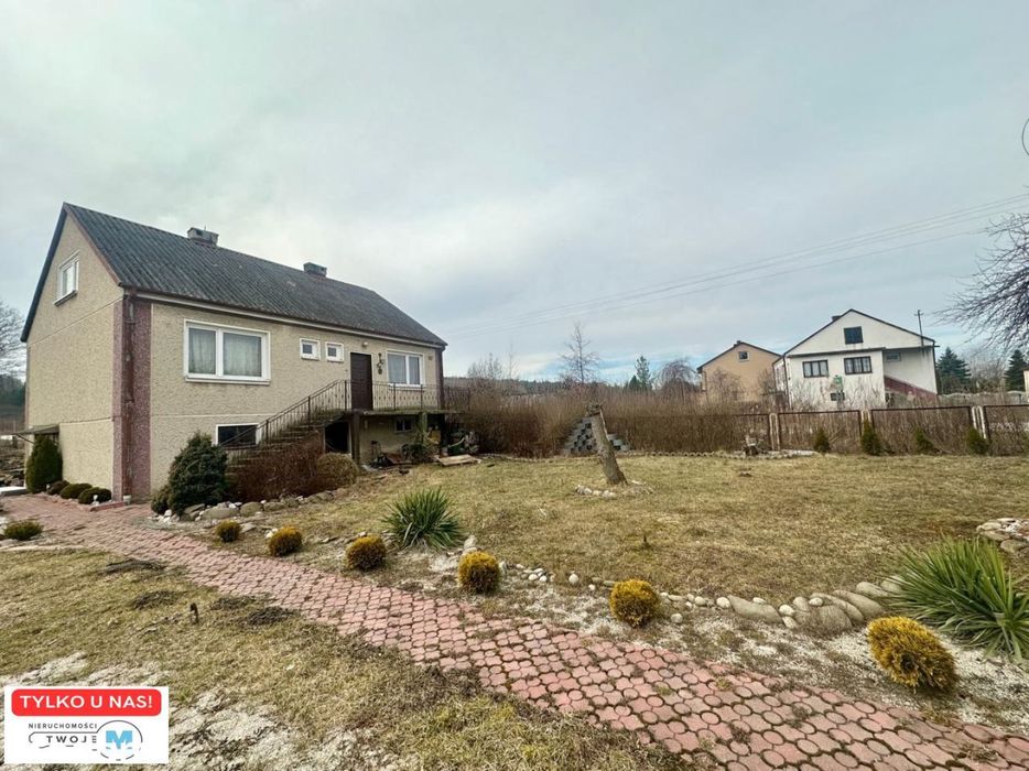 Jednorodzinny dom z dużą dzeiałką o pow. 2400 m2.