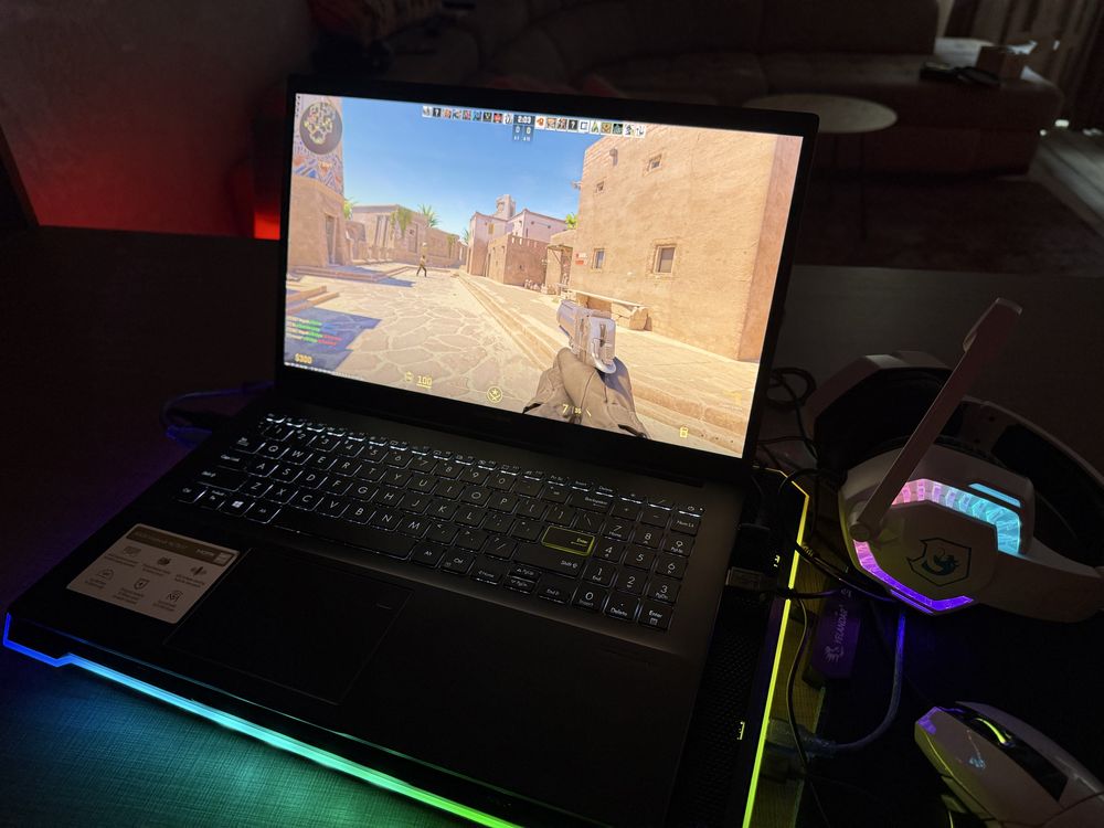 Шикарный игровой ноутбук Asus Vivobook Oled + комплект девайсов