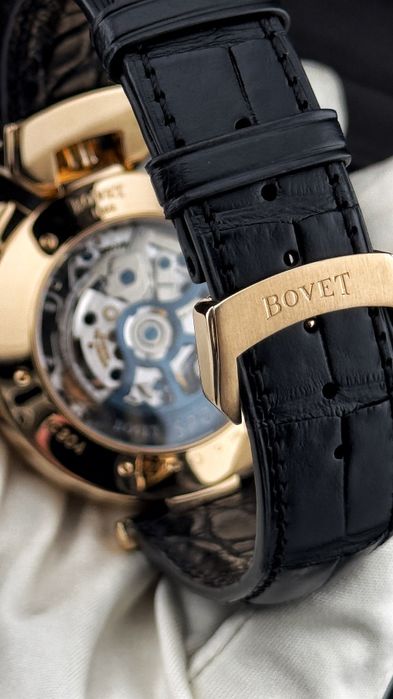 Часы Bovet Sportster 44 RG