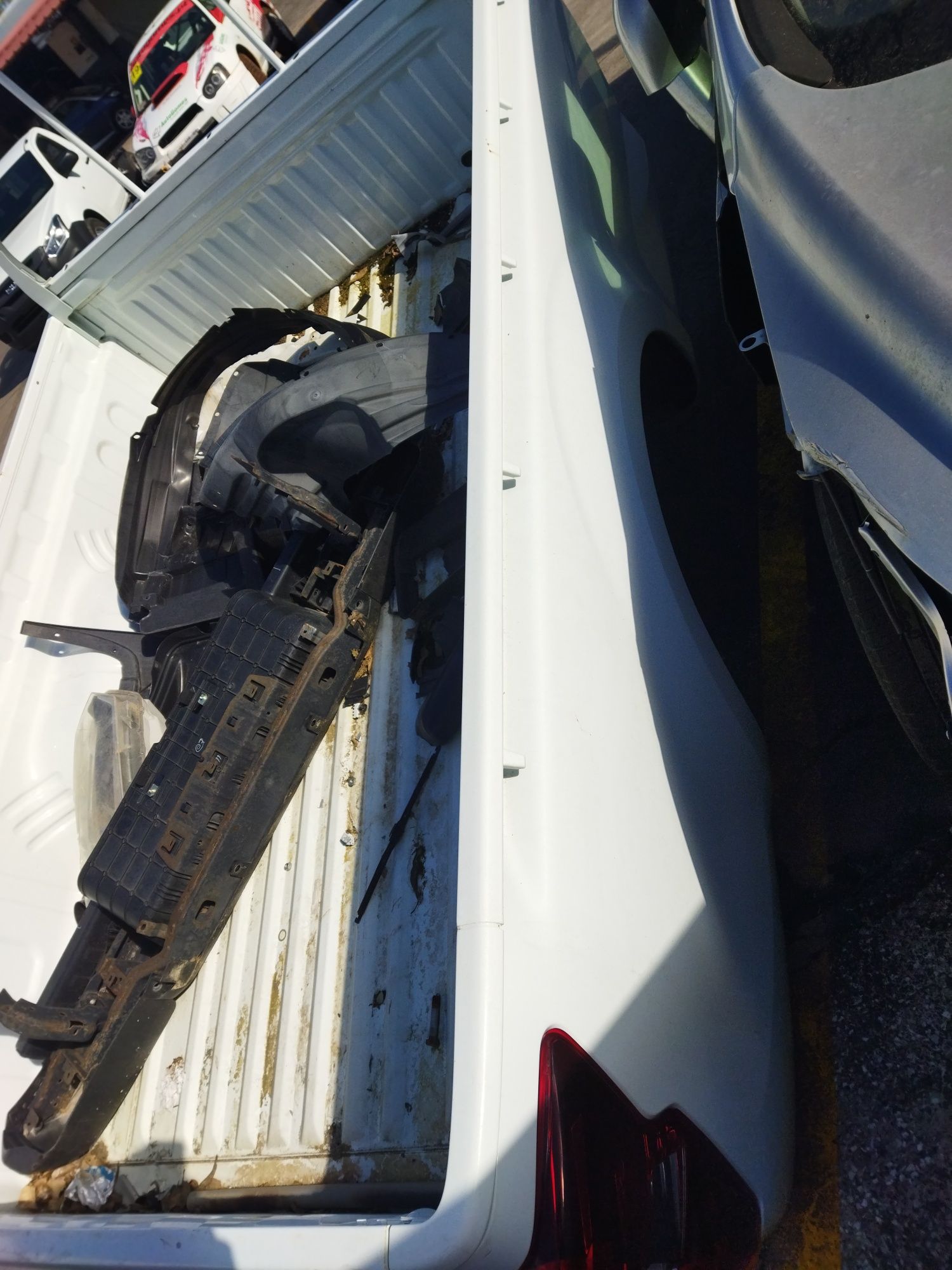 Caixa carga metal Isuzu d max 1.9 tfrs