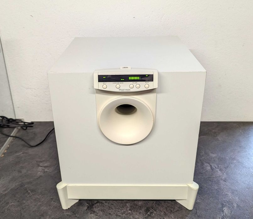 Активний сабвуфер JBL Simply Cinema SUB300.