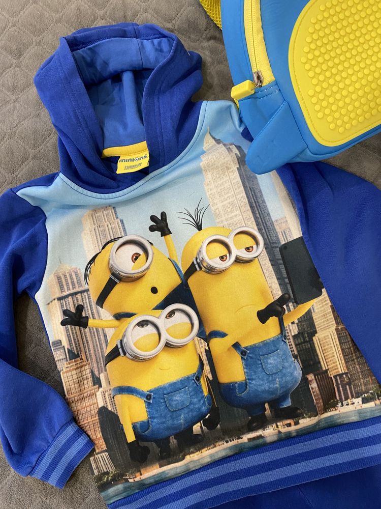 Спортивный костюм minions