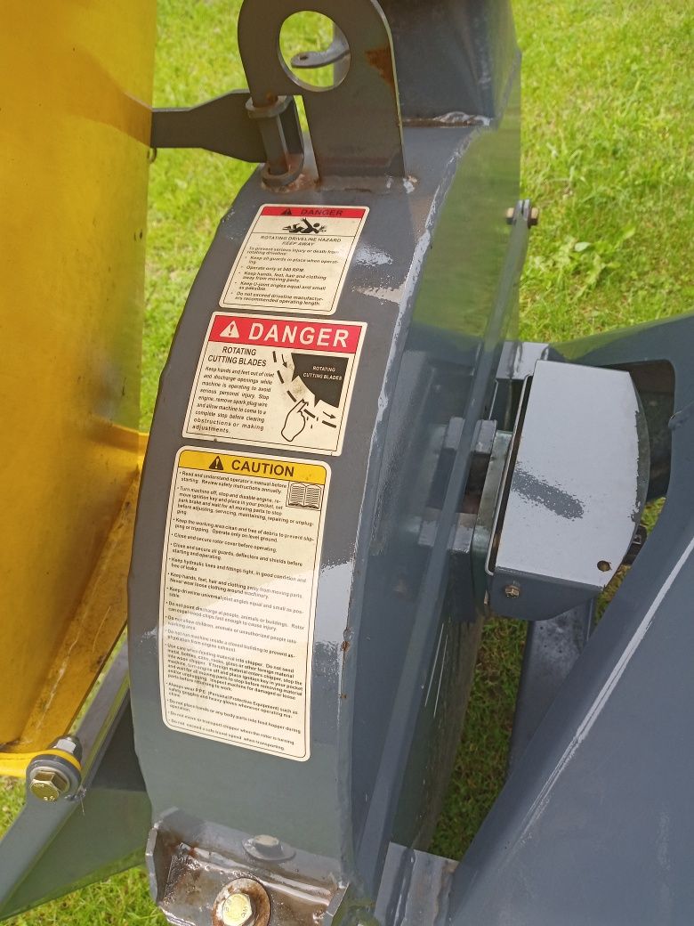 Rębak do gałęzi Tarczowy BX42 4 noże Rozdrabniacz